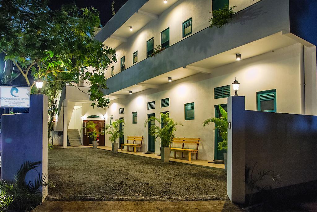 Colombo Beach Hostel Dehiwala-Mount Lavinia ภายนอก รูปภาพ