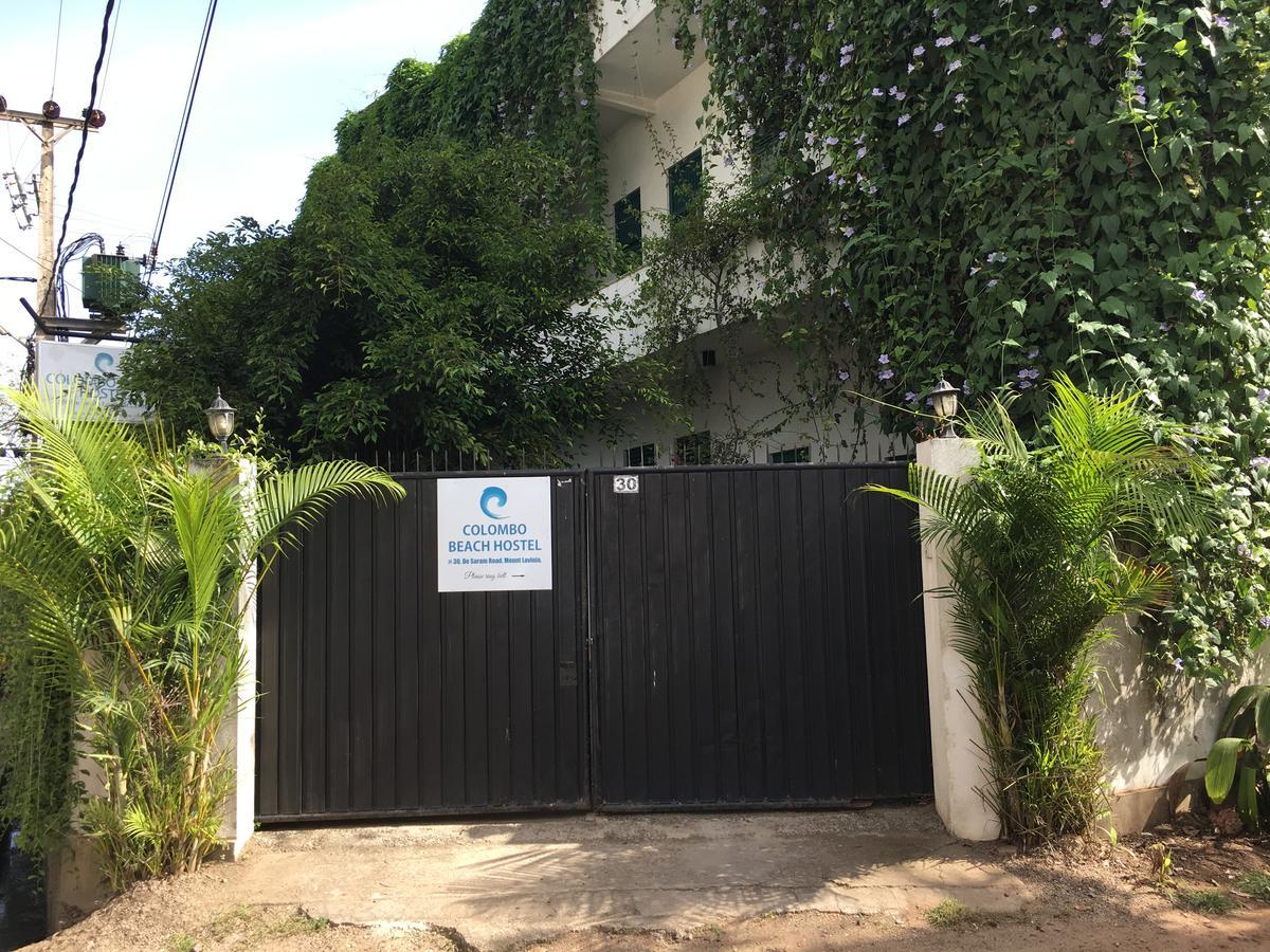 Colombo Beach Hostel Dehiwala-Mount Lavinia ภายนอก รูปภาพ