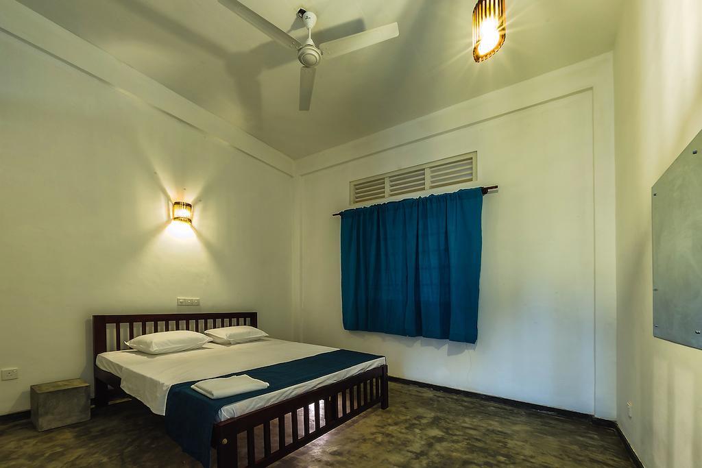 Colombo Beach Hostel Dehiwala-Mount Lavinia ห้อง รูปภาพ