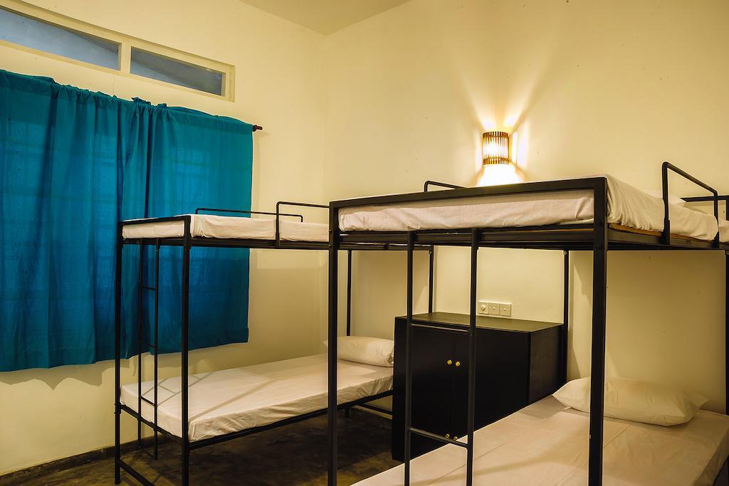 Colombo Beach Hostel Dehiwala-Mount Lavinia ห้อง รูปภาพ