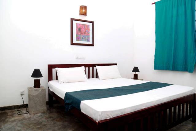 Colombo Beach Hostel Dehiwala-Mount Lavinia ภายนอก รูปภาพ